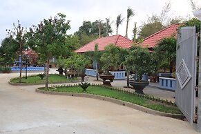 Ven Song Riverside Hotel