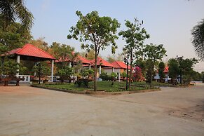 Ven Song Riverside Hotel