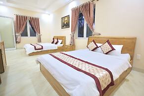 Ven Song Riverside Hotel