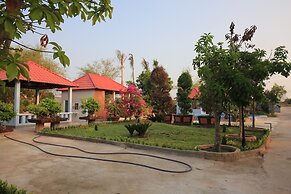 Ven Song Riverside Hotel