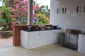 Ven Song Riverside Hotel