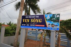Ven Song Riverside Hotel