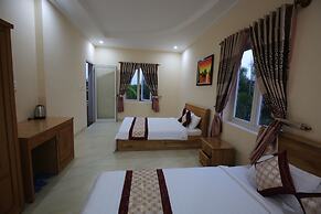 Ven Song Riverside Hotel