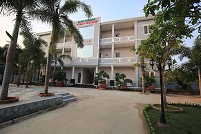 Ven Song Riverside Hotel