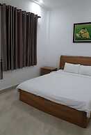 Ven Song Riverside Hotel