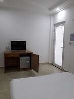 Ven Song Riverside Hotel