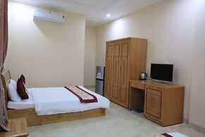 Ven Song Riverside Hotel