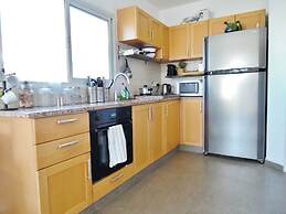 Super Central Stunning Roof 2BR Apt