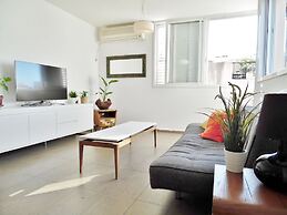 Super Central Stunning Roof 2BR Apt