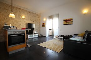 Designer Apt Great Location Hilton beach