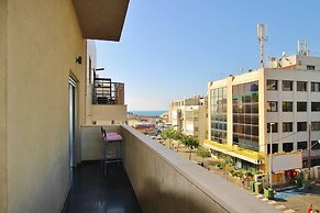 Designer Apt Great Location Hilton beach