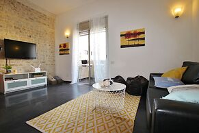 Designer Apt Great Location Hilton beach