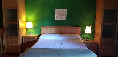 Hotel Sara De Ur