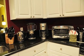 Lake Berkley - 7 Bed 5 Baths Villa