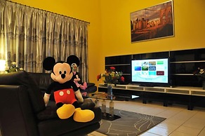 Lake Berkley - 7 Bed 5 Baths Villa