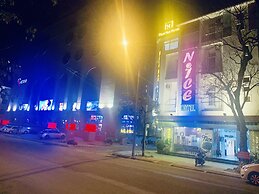 Nice Hue Hotel
