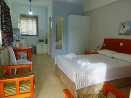 Light & Blue Gardens Apartments