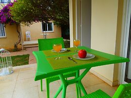 Light & Blue Gardens Apartments