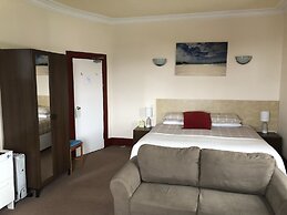 The Bowmore House Bed & Breakfast