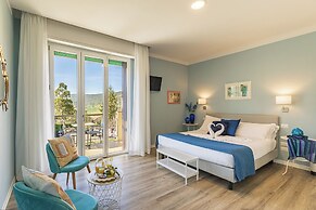 B & B La Cornice - Gina Room With Bathroom and Private Terrace