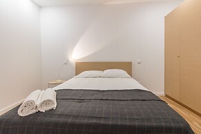 House and People - Rua da Taxa