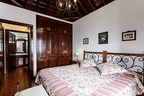 Casa Rural Tomasín by Isla Bonita