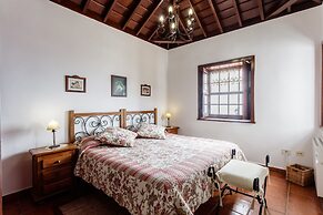 Casa Rural Tomasín by Isla Bonita