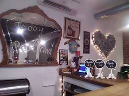 Olé Backpackers Hostel