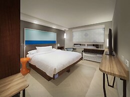 Tru by Hilton Richmond