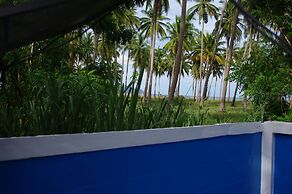 Blue Beach Bungalow