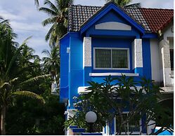 Blue Beach Bungalow