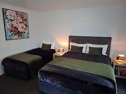 Mackenzie Motels