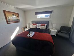 Mackenzie Motels