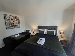 Mackenzie Motels
