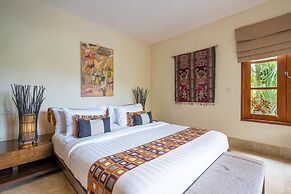 Cliffront Tropical Villa Cantik