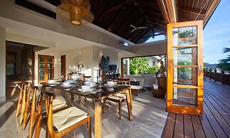 Cliffront Tropical Villa Cantik