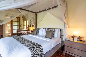 Cliffront Tropical Villa Cantik