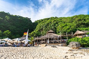 Cliffront Tropical Villa Cantik