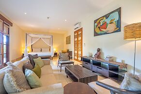 Cliffront Tropical Villa Cantik