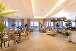 King Maron Wellness Beach Hotel