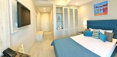 King Maron Wellness Beach Hotel