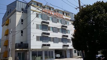 Hera Hotel