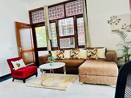 Olive Service Apartment DLF Galleria