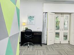 Olive Service Apartment DLF Galleria