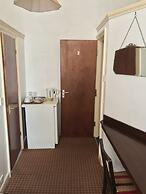 Gosfield House Hotel