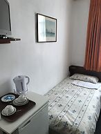 Gosfield House Hotel