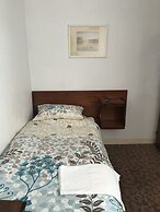 Gosfield House Hotel