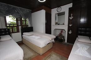 Efe Guest House