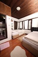 Efe Guest House