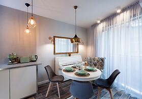 City of The Kings Piano Apartment